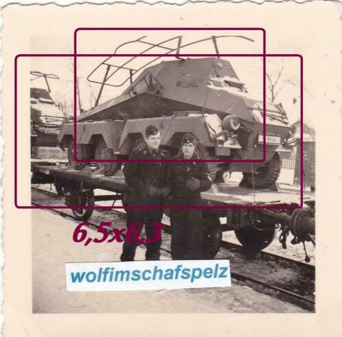 Foto Ostfront Panzer Spähwagen 8 Rad Sd.Kfz. 263 Funk mit Besatz
