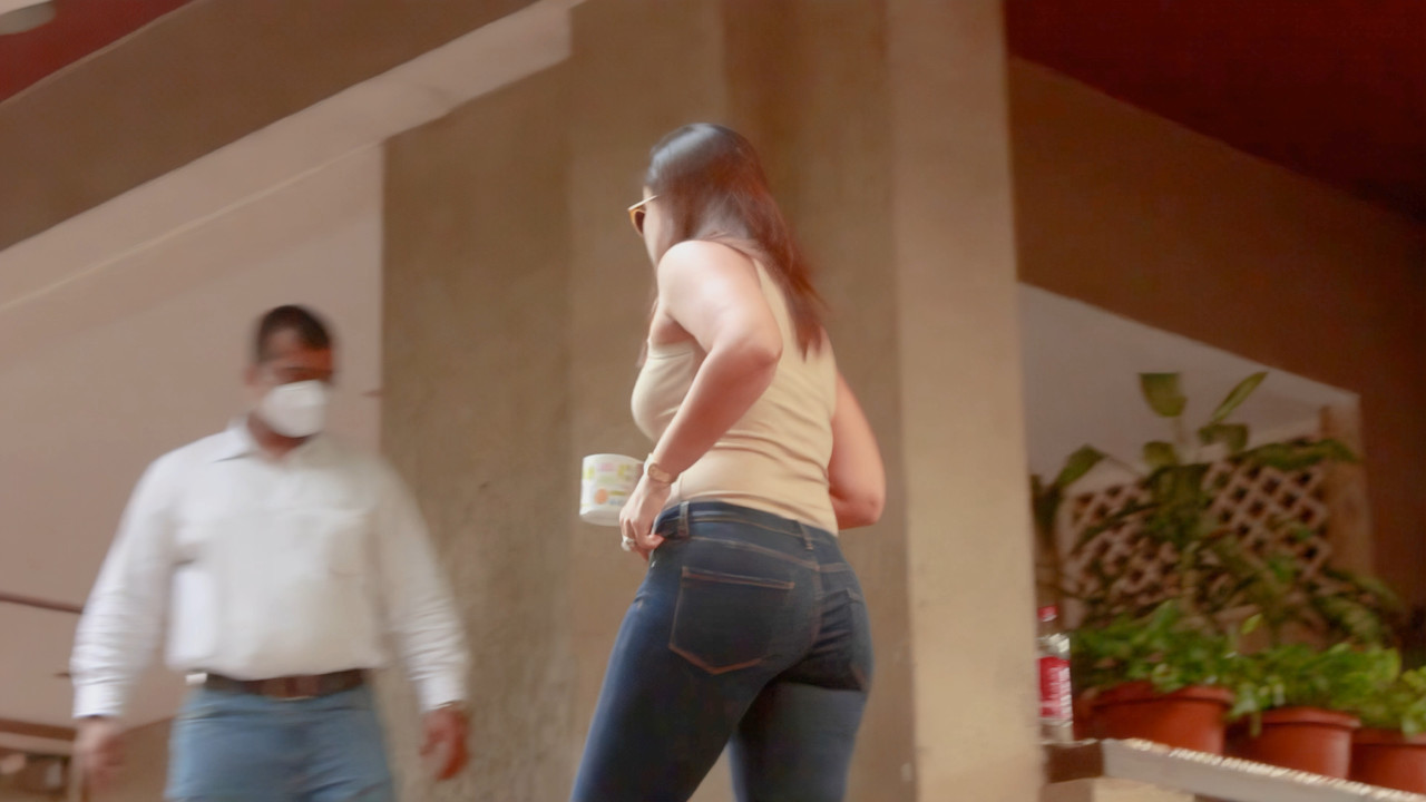Kareena Kapoor Khan Ass 4k.mp4_snapshot_00.14.634