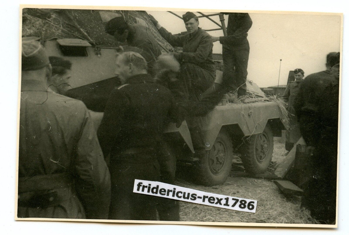 G66 Foto 1.Pz SpKp Ostfront Kampfraum Charkow HKL43 Panzerspähwagen Sd.Kfz. 232