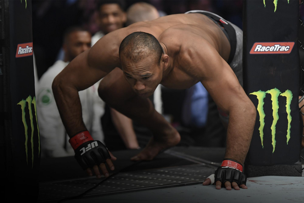 Жакаре Соуза срещу Марвин Ветори в UFC 256