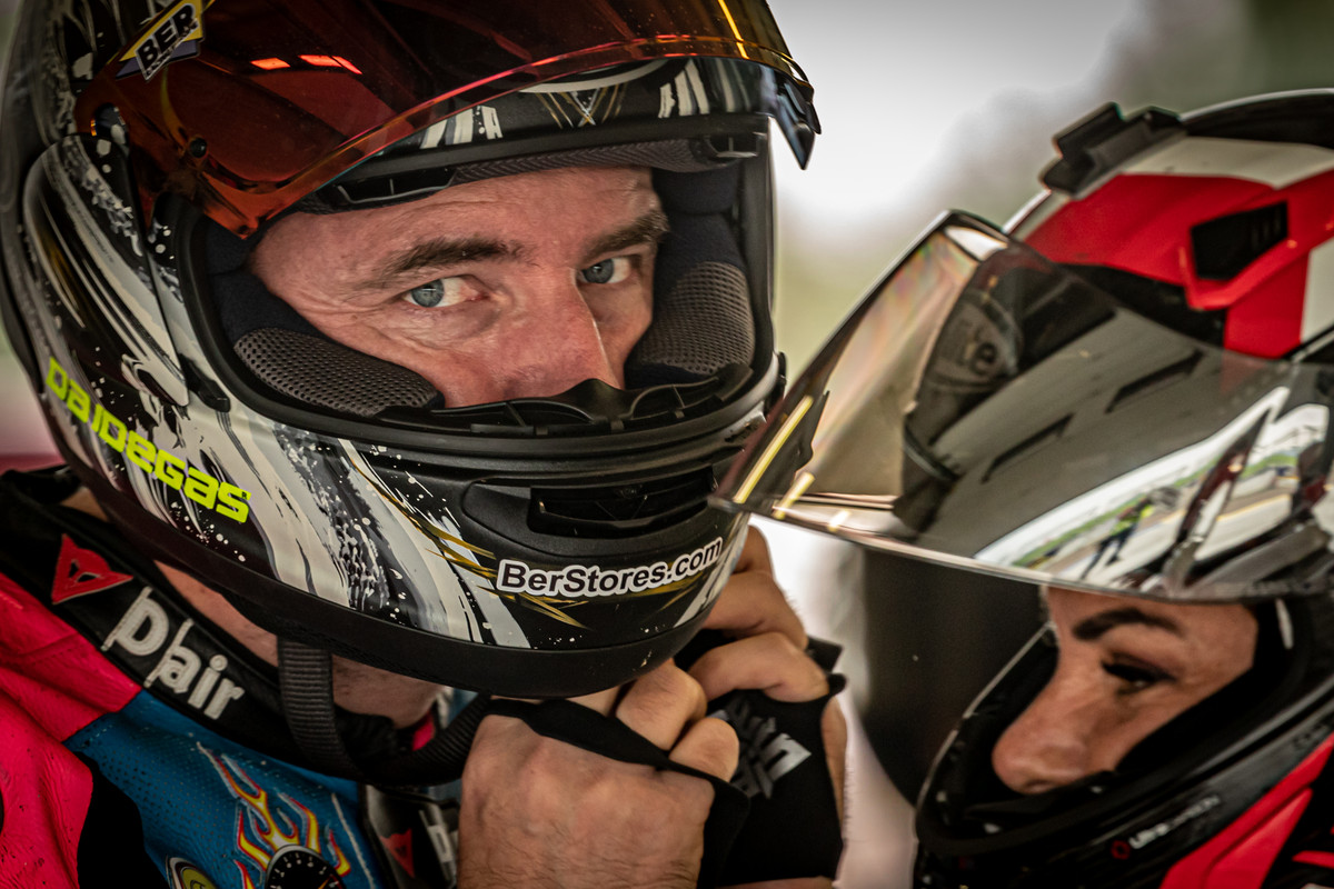 32DEF038-A0C7-4C83-8967-24CCF1AAAD14