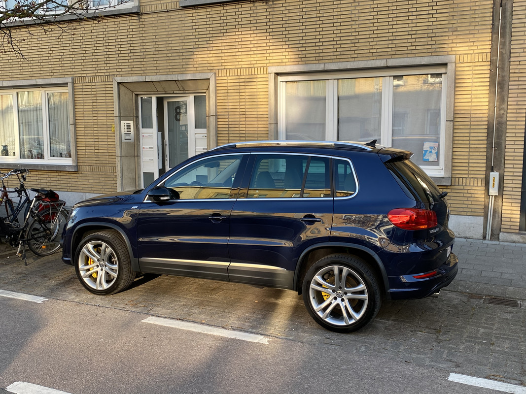 3856A70C-89F8-40F1-8C58-029CDD394D50