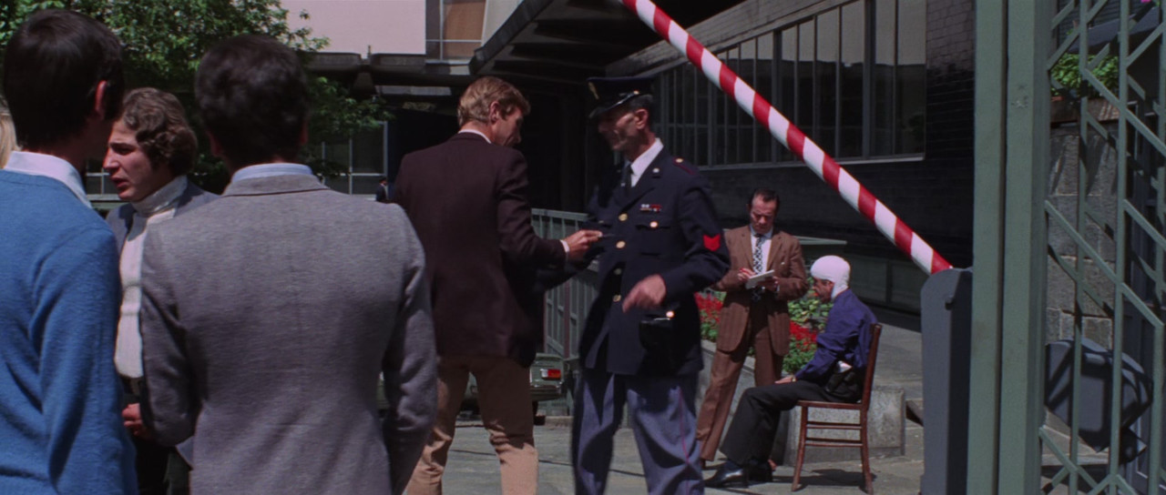 The Cat o' Nine Tails (1971) (1080p BluRay x265 r00t)-6