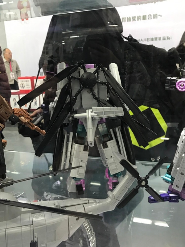 Toyworld-Combaticons-06