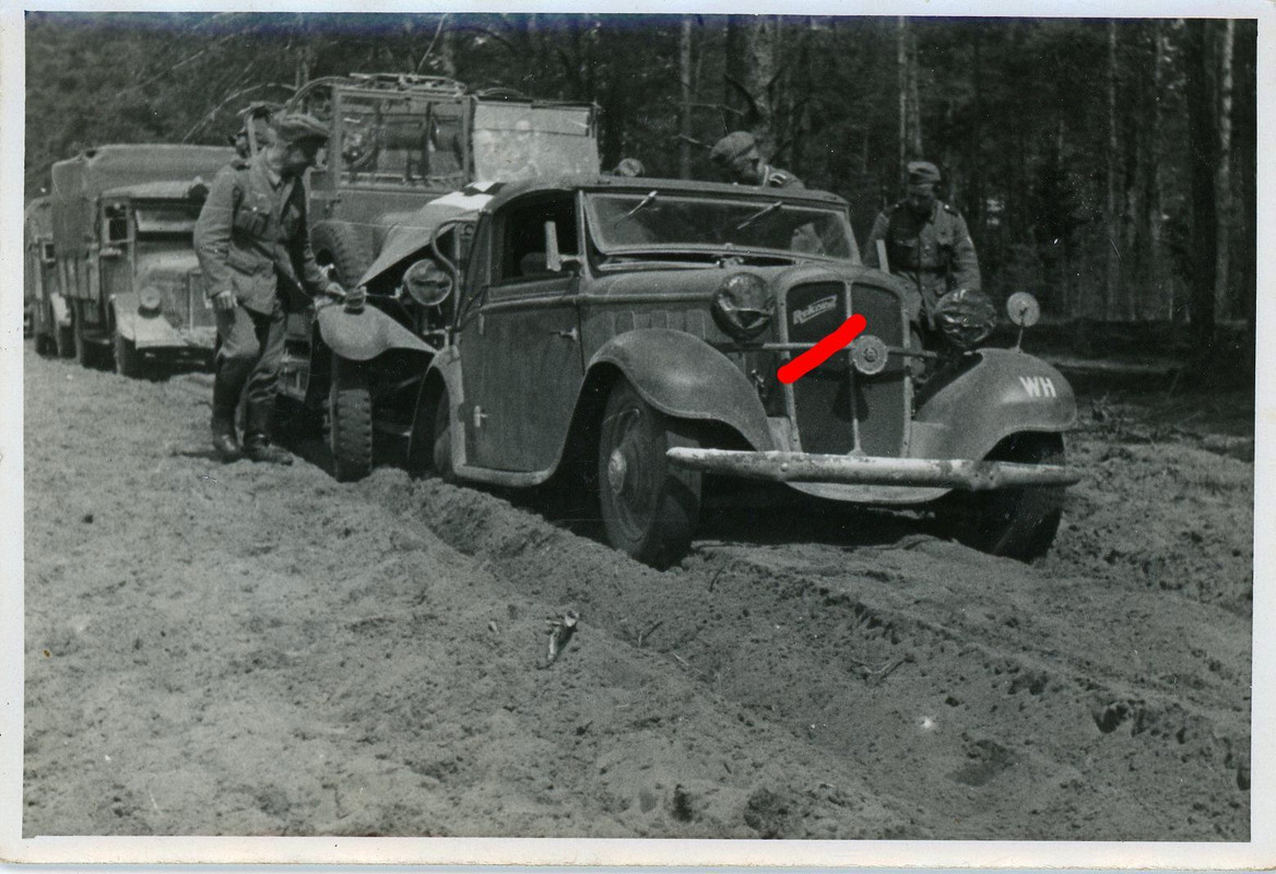 Russland PKW Auto Kübelwagen Wappen Foto1