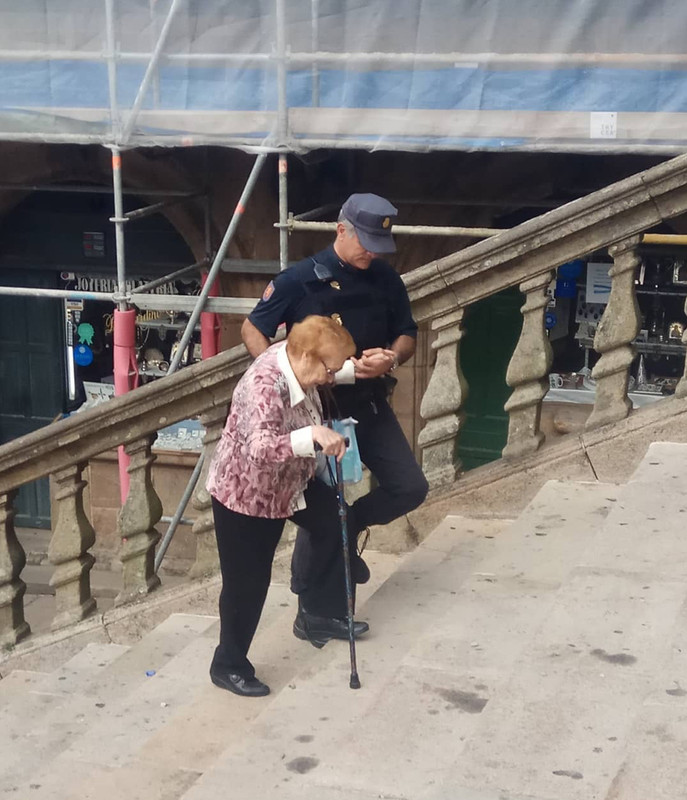 C32839F1-3CC2-4CD9-8DBB-2ADE5EB86302