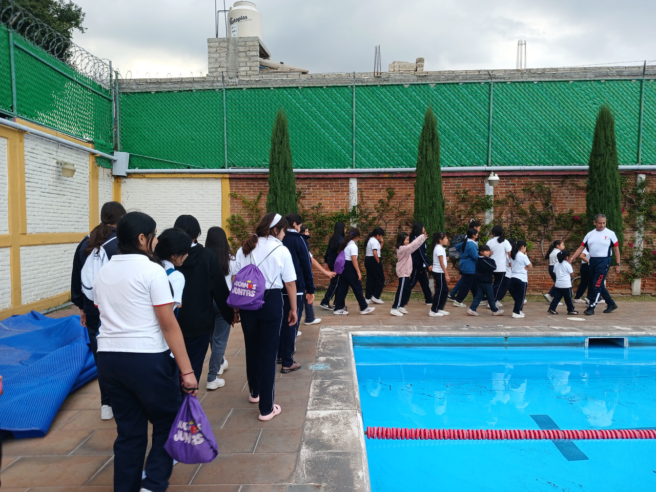 Trabajo con niñas, niños y comunidades educativas