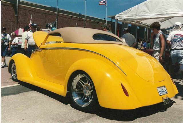 Cherche PRO qui a les moules d'une FORD coupé 1937  Dyn00412