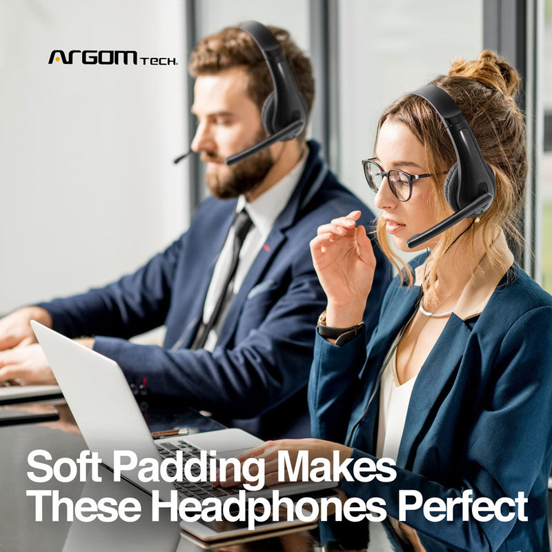 Una persona usando el headset Metro 78, mostrando su comodidad para el trabajo.