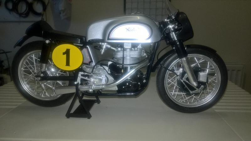 Italeri manx Norton 500cc - The Unofficial Airfix Modellers