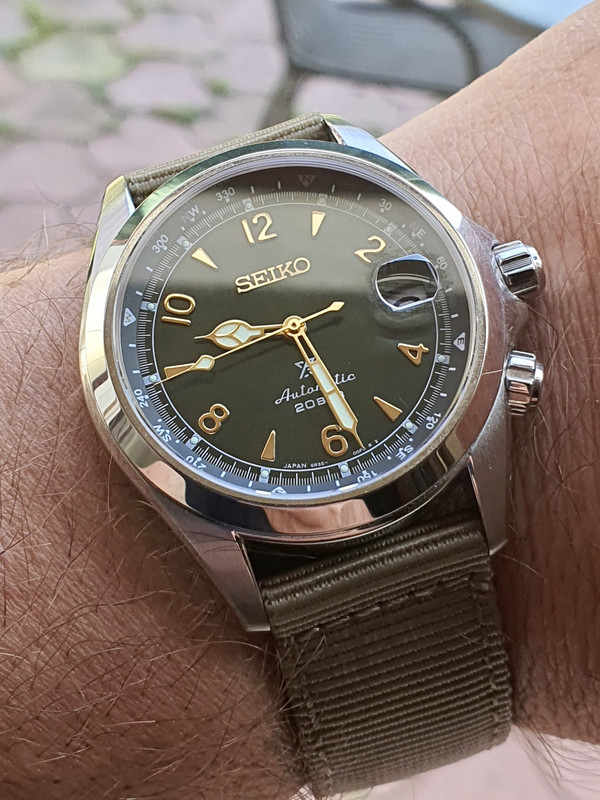 F4E0A9E5-9FF1-4E5E-8E6E-91BE7A6BEE69