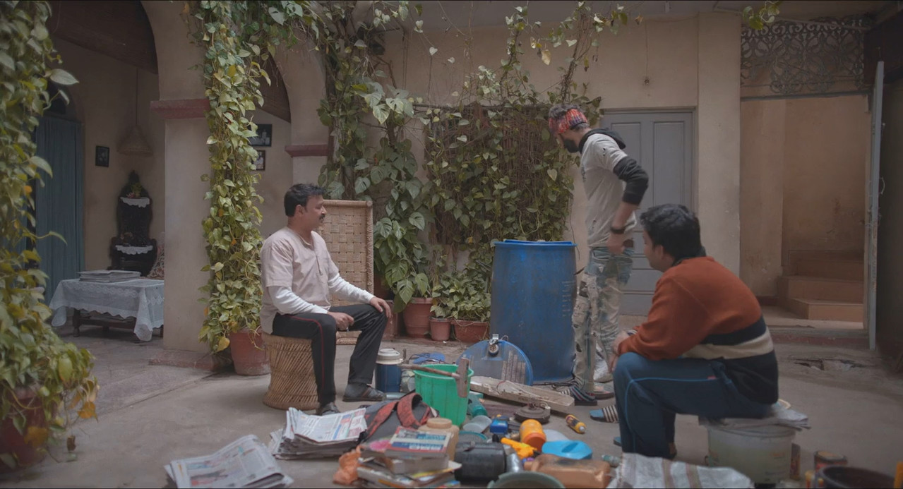 Gullak 2024 WebRip Season 4 [Hindi + Tamil + Telugu + Malayalam + Kannada] 480p 720p ESub Screenshot