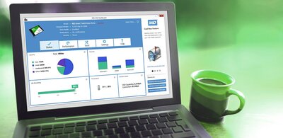 Una laptop mostrando una mejora de rendimiento gracias al SSD WD Green.