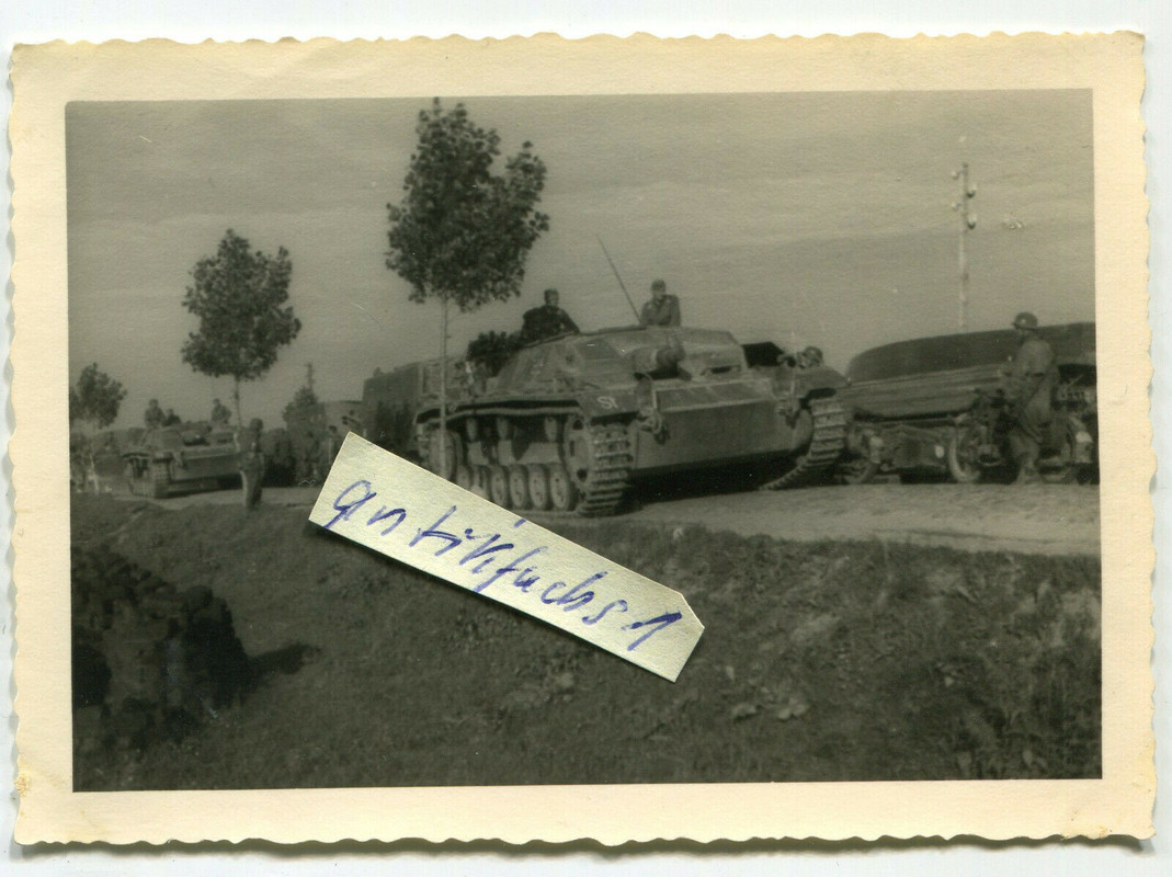 Panzer vom Typ Sturmgeschütz mit Kennung St an der Ostfront im 2.WK