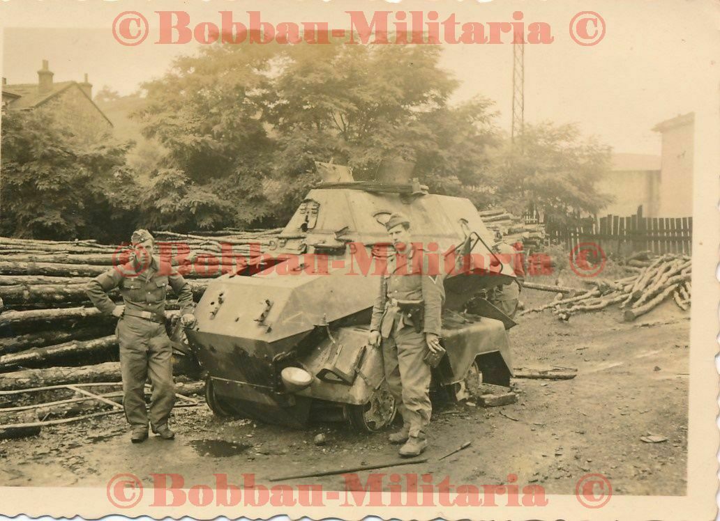 Frankreich Aufklärungs-Abt.(mot.) 3 Panzerspähwagen SdKfz 232 8-