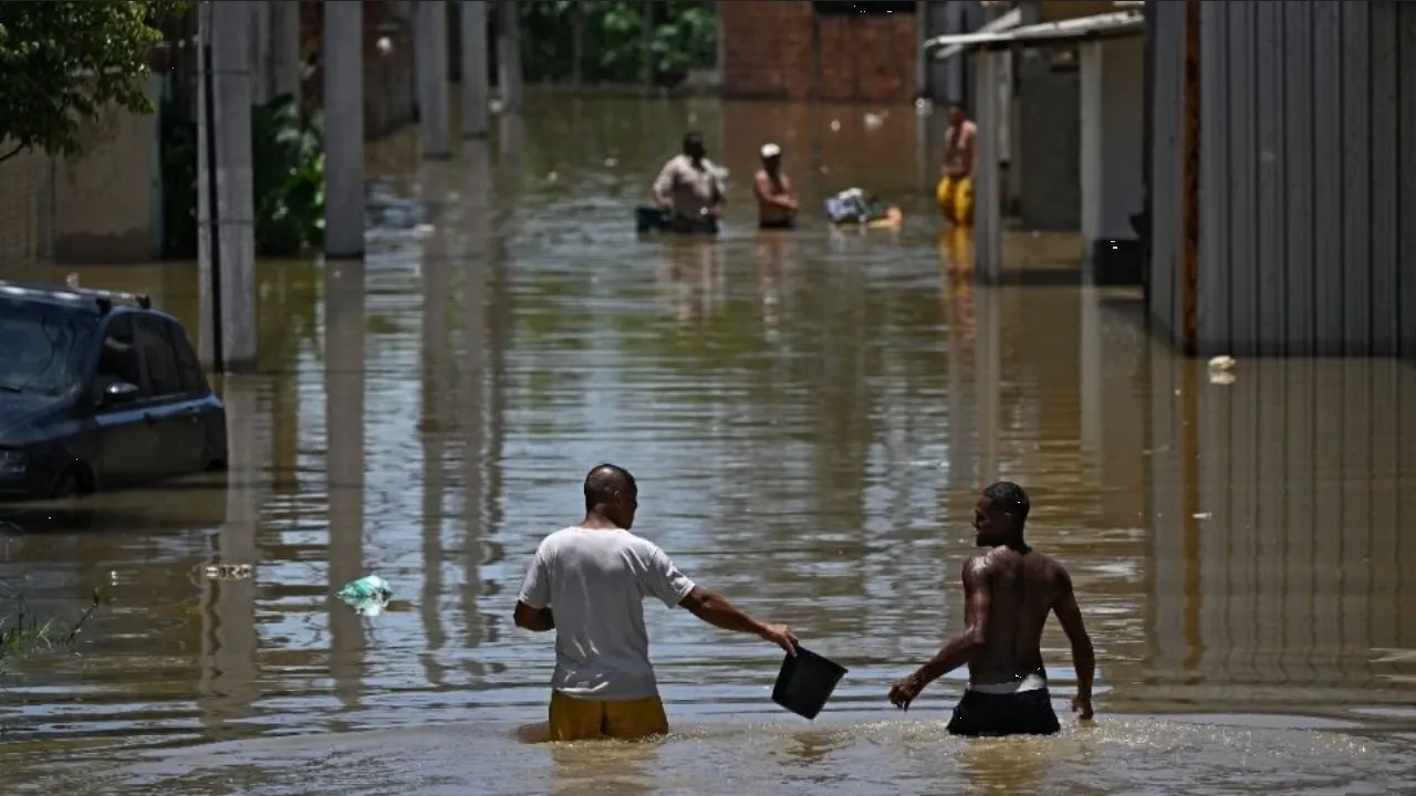 Fuertes lluvias en Río de Janeiro dejan 12 muertos