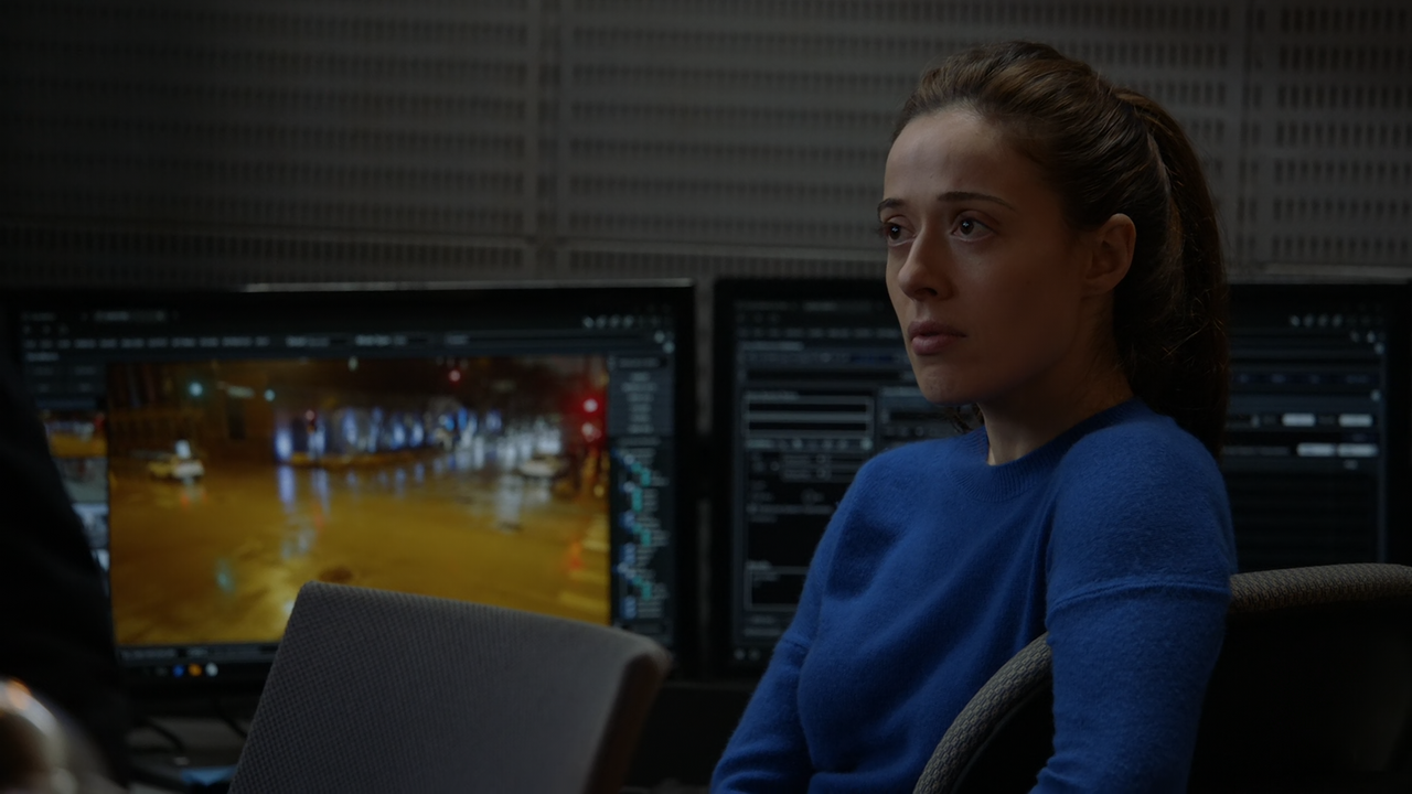Chicago.P.D.S10E16.Deadlocked.1080p.10bit.AMZN.WEB-DL.DDP5.1.HEVC-Vyndros.mkv_snapshot_21.32_[2023.0