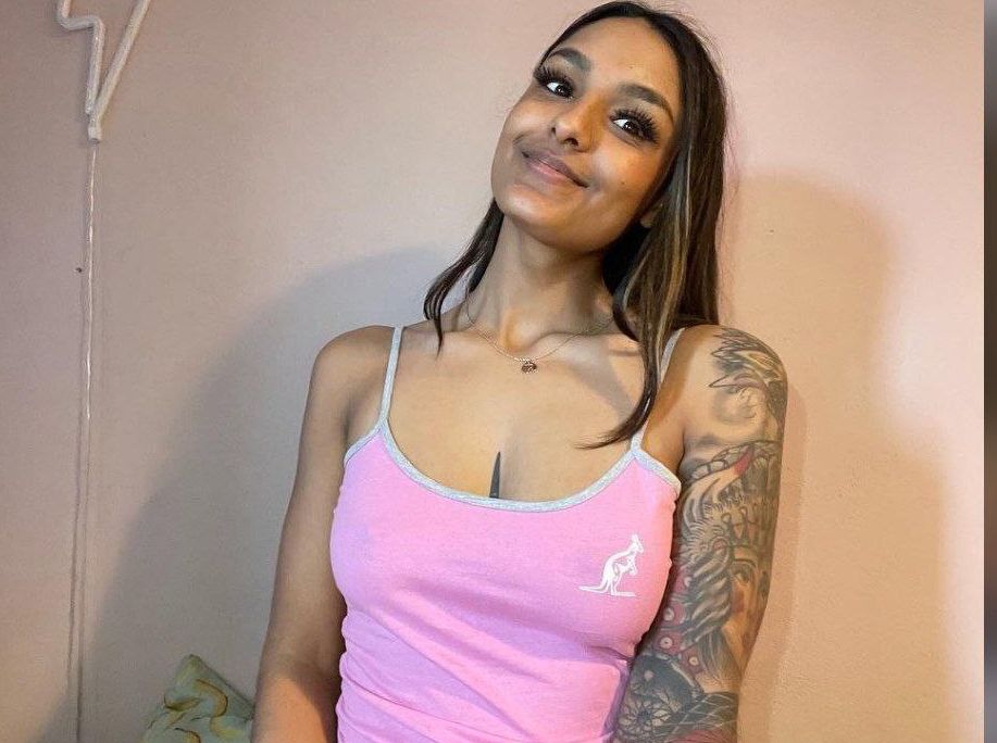 kaira nisha hot onlyfans model sucking his dick full nude