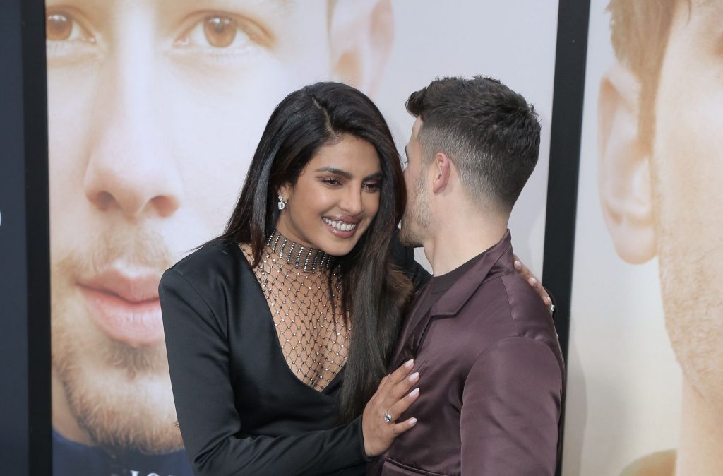 Priyanka-Chopra-Jon-29