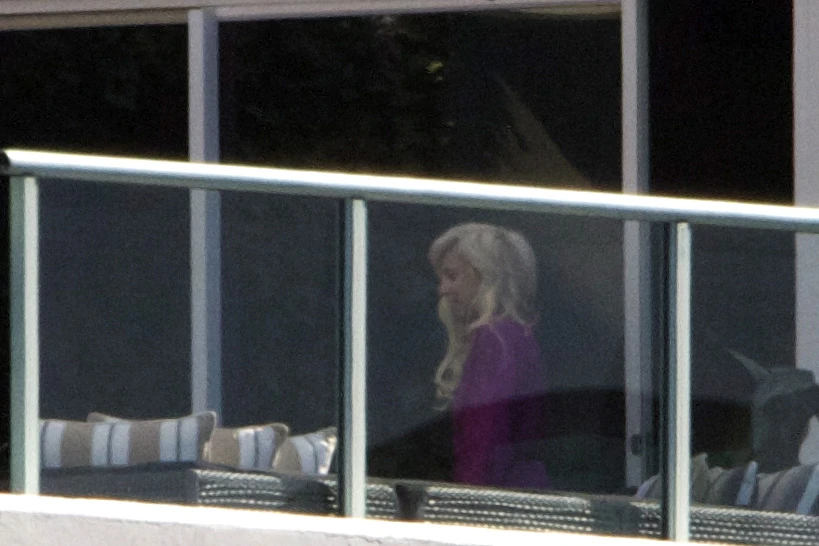 6-15-12-On-hotel-balcony-with-Taylor-002