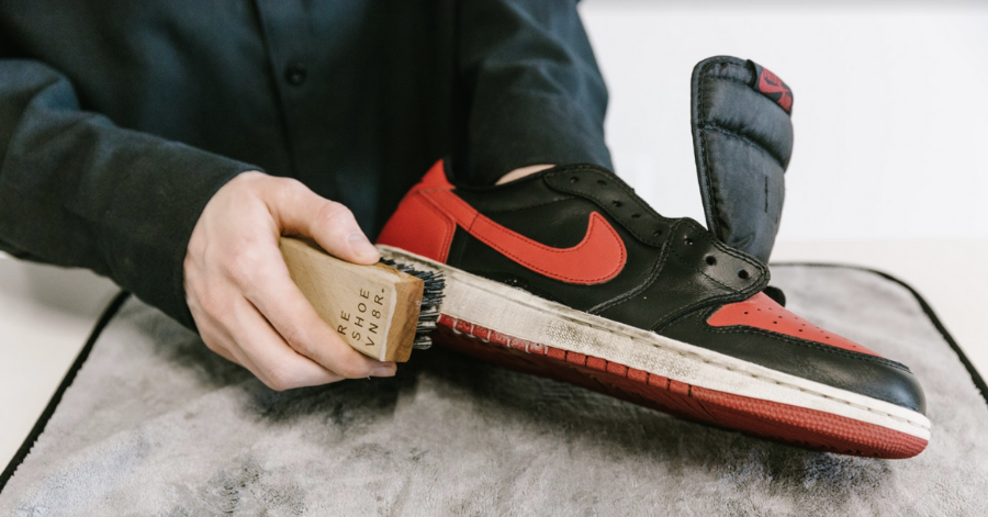 How To Clean Jordan 1 Shoes Without Ruining Them