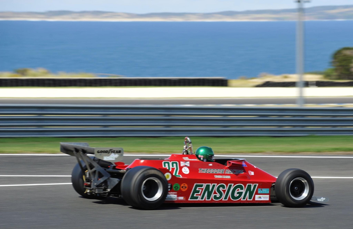 6 E35 E4 BE 52 E2 4886 9 CDF 333 F4991 B329 — Postimages