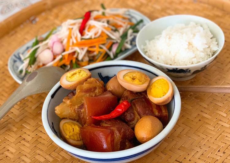 cơm thịt kho trứng