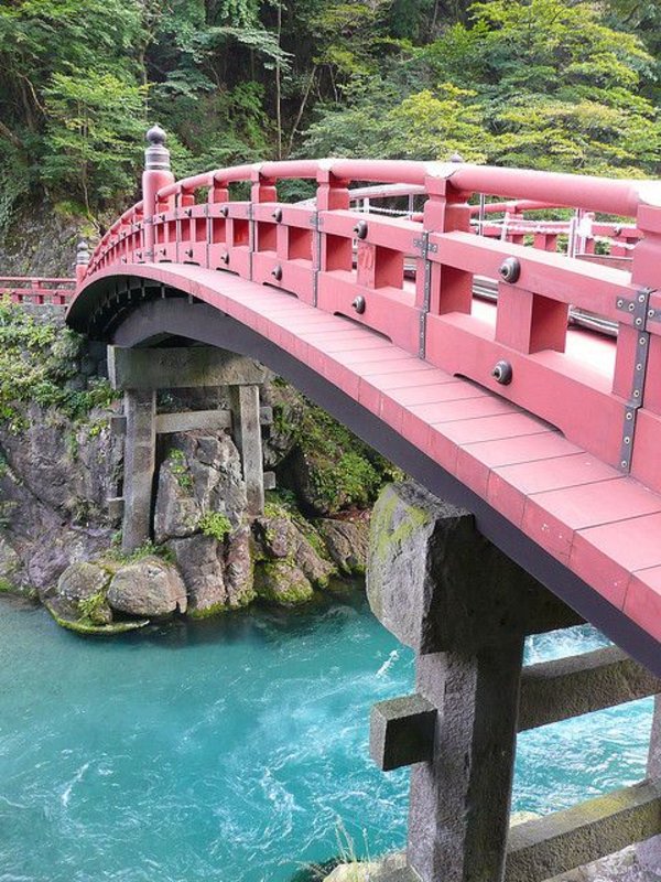 pink-bridge2.jpg
