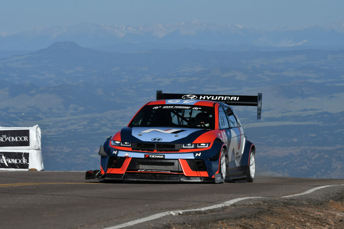 60187-HyundaiMotorsIONIQ5NSetsBenchmarkforCrossoverEVsatPikesPeakInternationalHillClimb