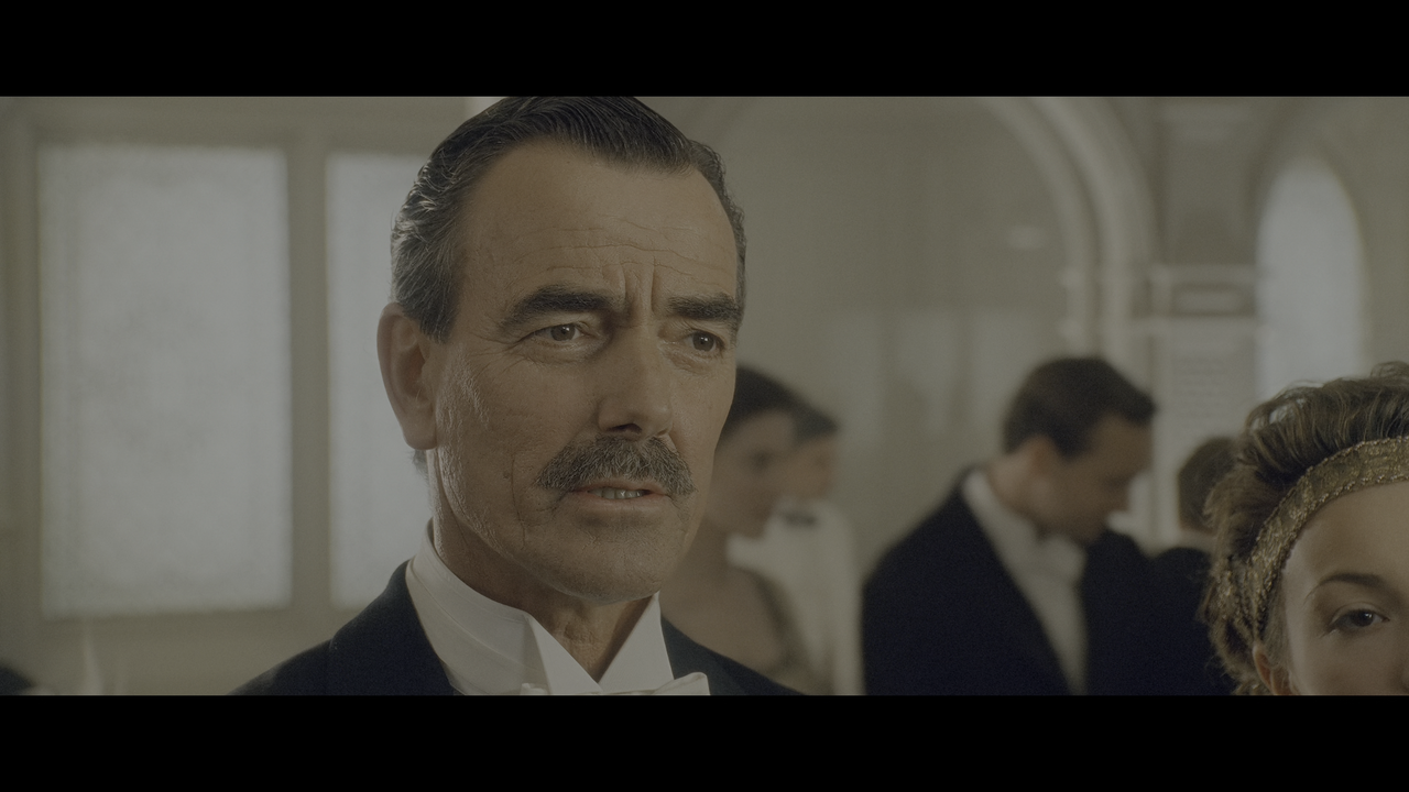 00294.m2ts_snapshot_01.00.37.770