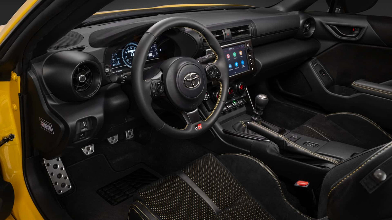 2026-toyota-gr86-yuzu-edition-2.jpg