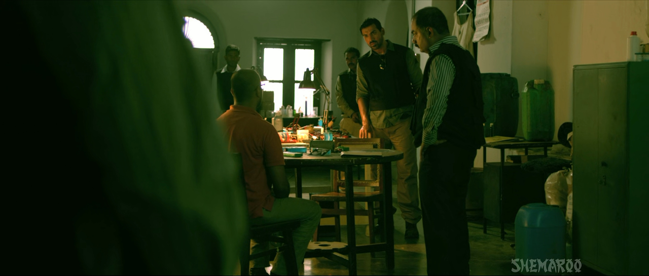 Madras Cafe (2013) (1080p BluRay x265 Natty).mkv_20180522_194905