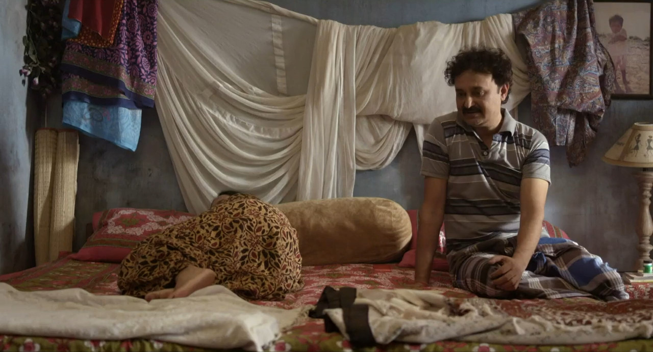 Gullak 2019 WebRip Season 1 [Hindi + Tamil + Telugu + Malayalam + Kannada] 480p 720p ESub Screenshot