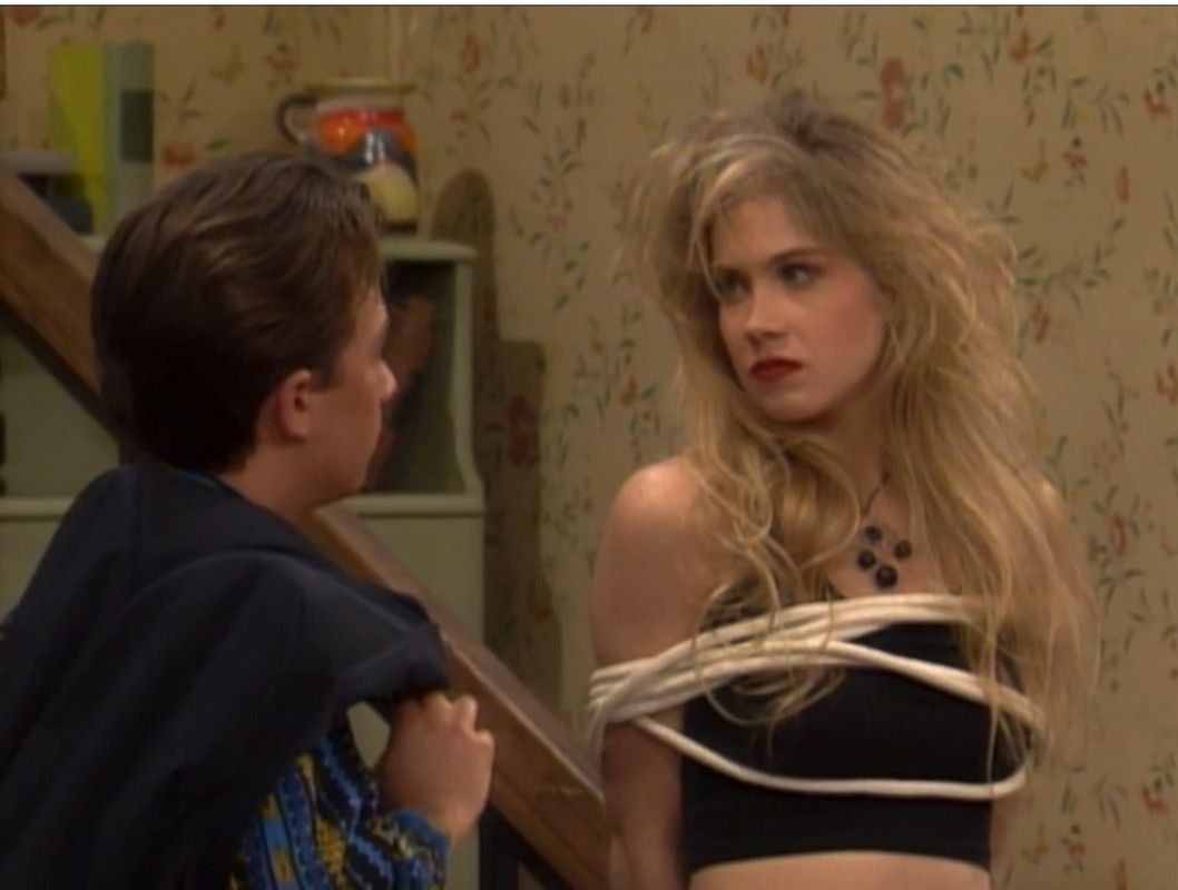 Kelly Bundy Tied Up-0 (6)