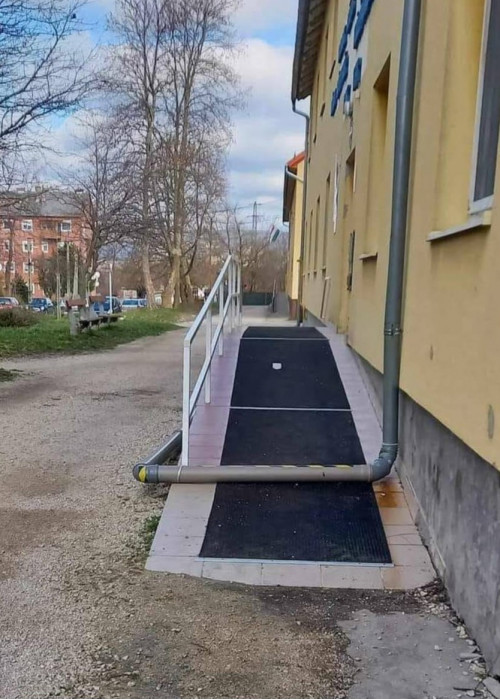thumbs-picdump872-045.jpg
