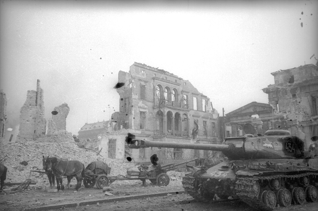 0_e838b_e368103a_orig (1)