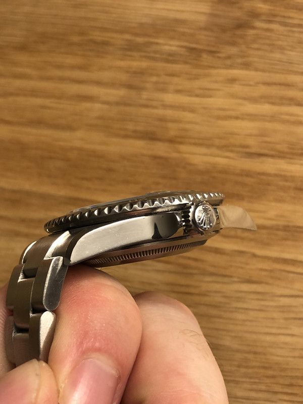 5E7E3843-F717-4FEC-B94A-024A7FBF98F2