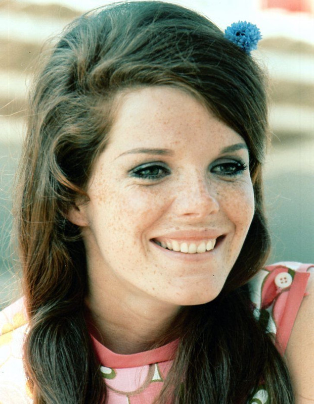 samantha_eggar_a02