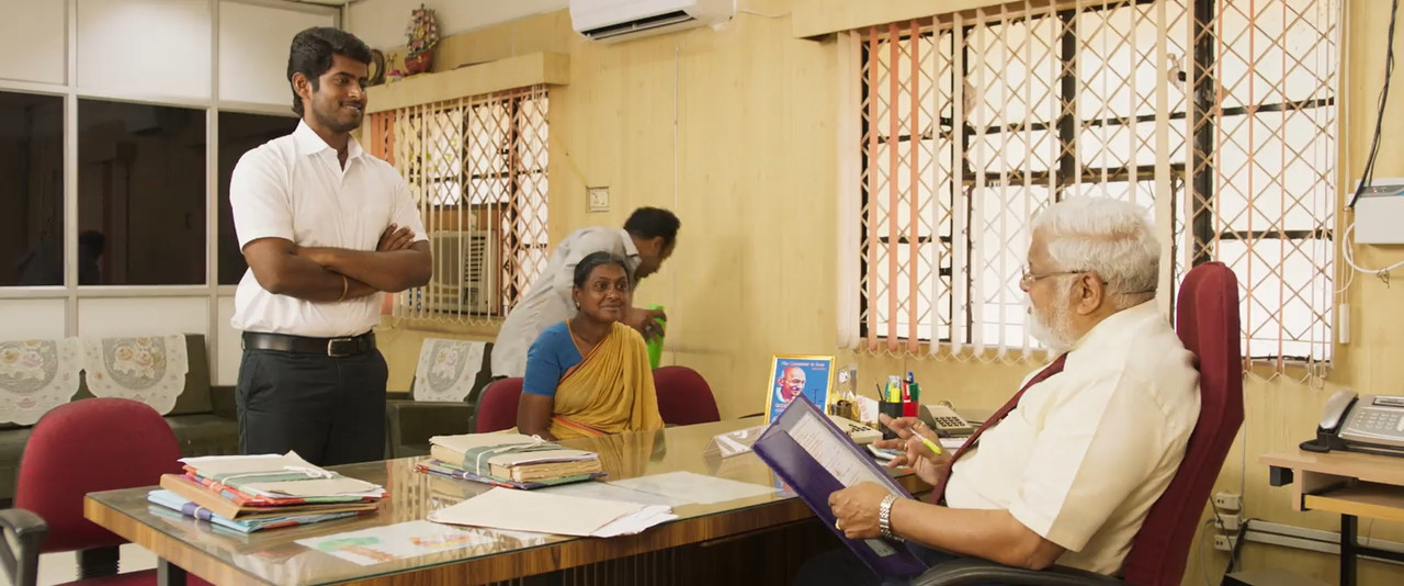 Pariyerum Perumal 2018 WebRip [Tamil] 480p 720p ESub Screenshot