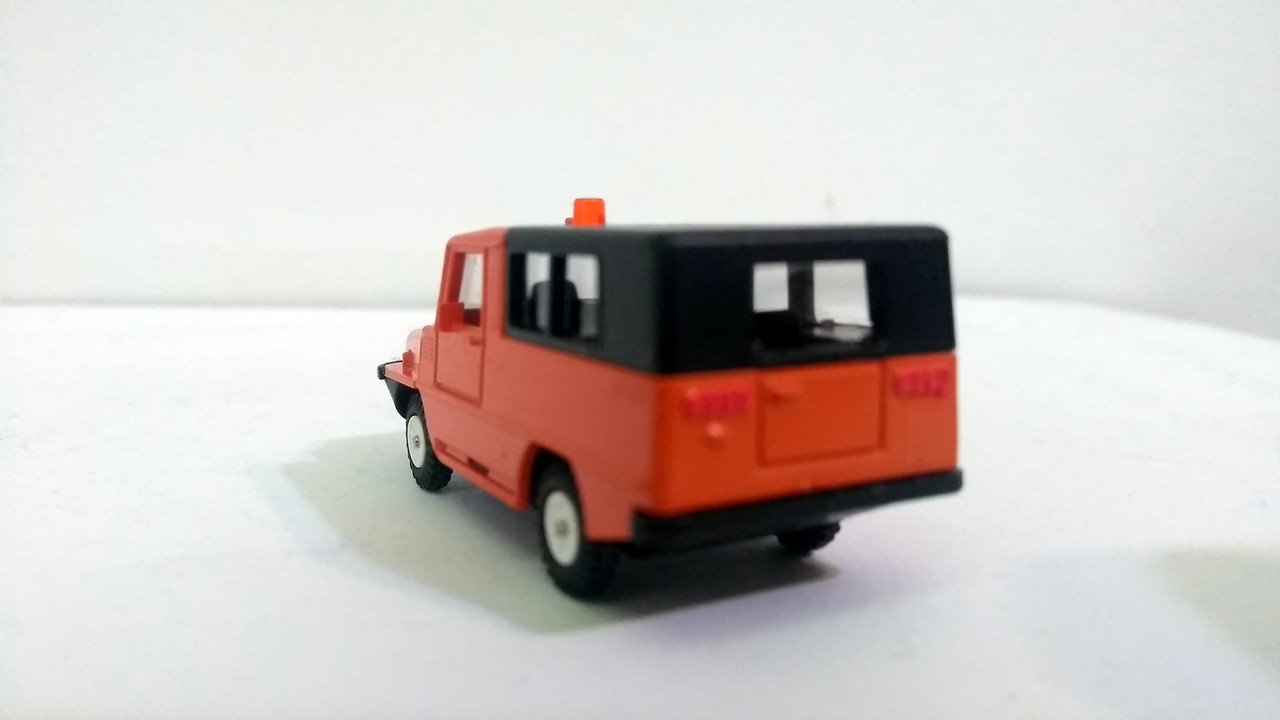 Mach (2464)