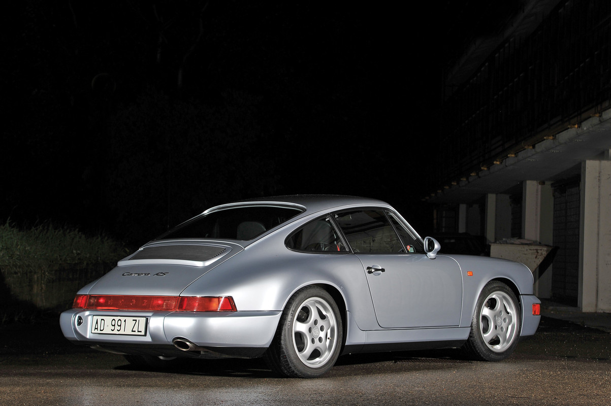 PORSCHE-911-Carrera-RS-964-2964-33.jpg