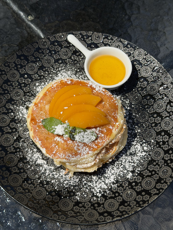 Панкейки з персиком та медом (300г)