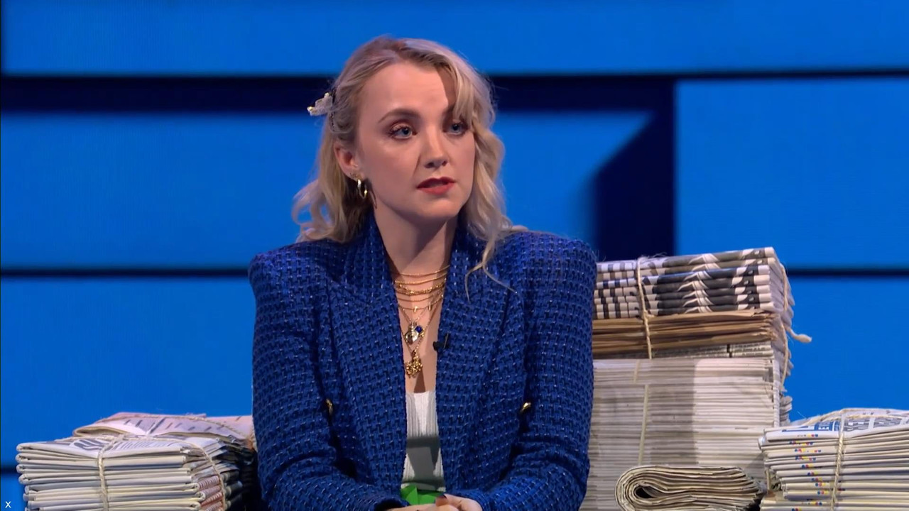 Evanna Lynch 041121.mp4_snapshot_05.01_[2021.11.04_23.54.11]