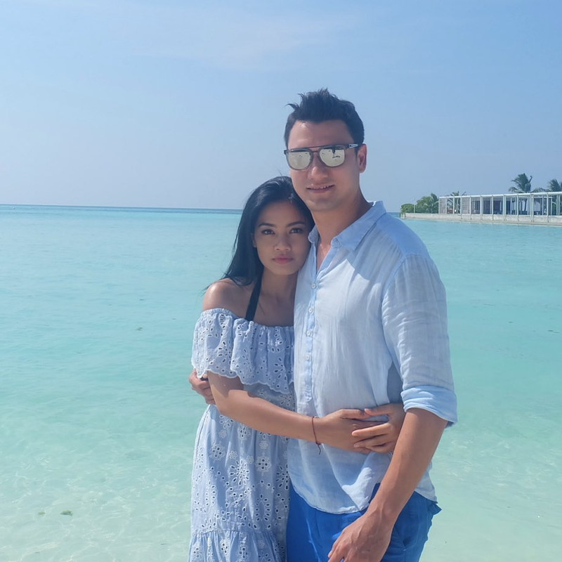 

Titi Kamal dan Christian Sugiono