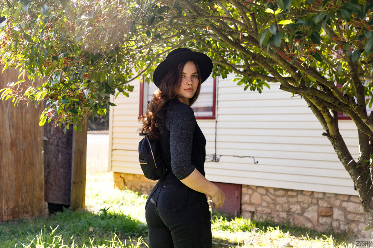 full_008_1109221330215391