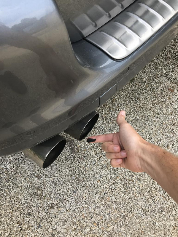 9827F4C6-CC45-4F83-8B91-09C7B7B10D68