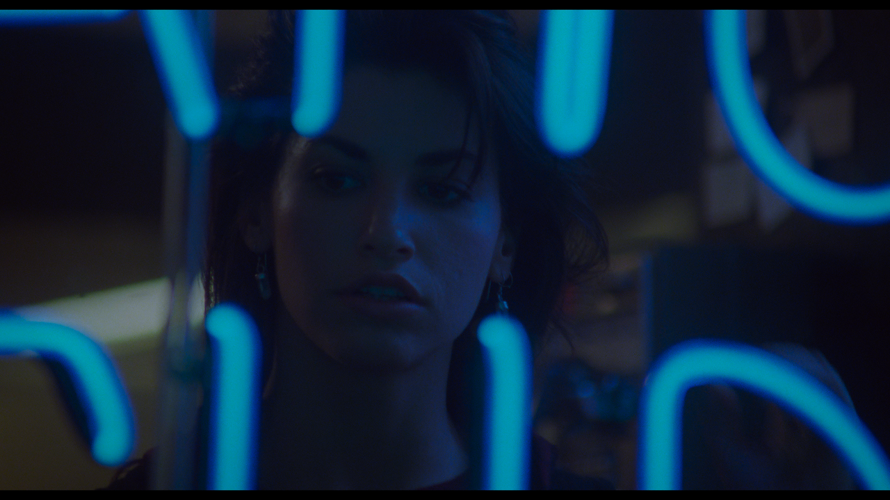 Red.Heat.1988.2160p.BDREMUX.HEVC.HDR.DoVi-Нечипорук.mkv_snapshot_00.53.14.000