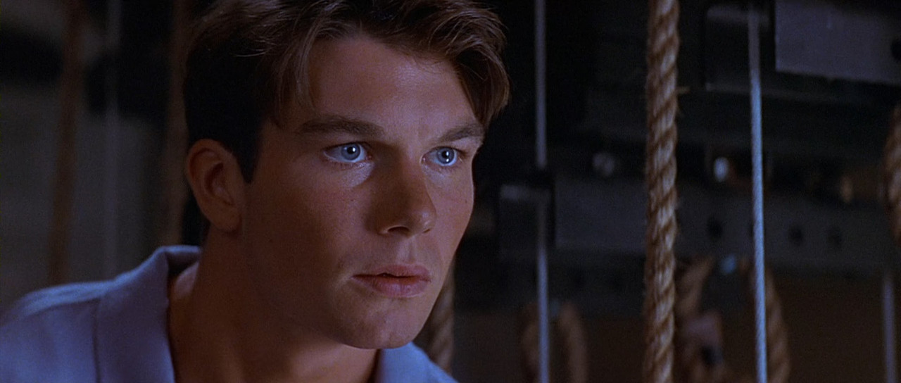 Scream 2 1997 (1080p x265 10bit Tigole).mkv_snapshot_00.59.59_[2