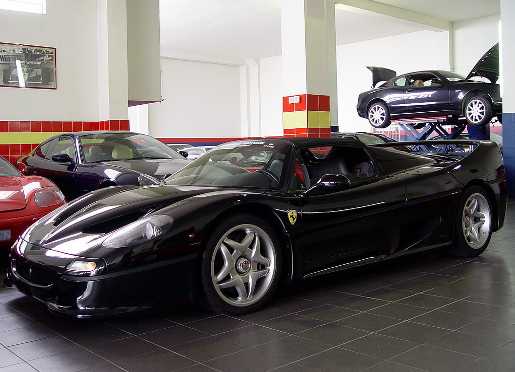 black_ferrari_f50_10