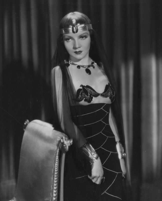 claudette_colbert_c75